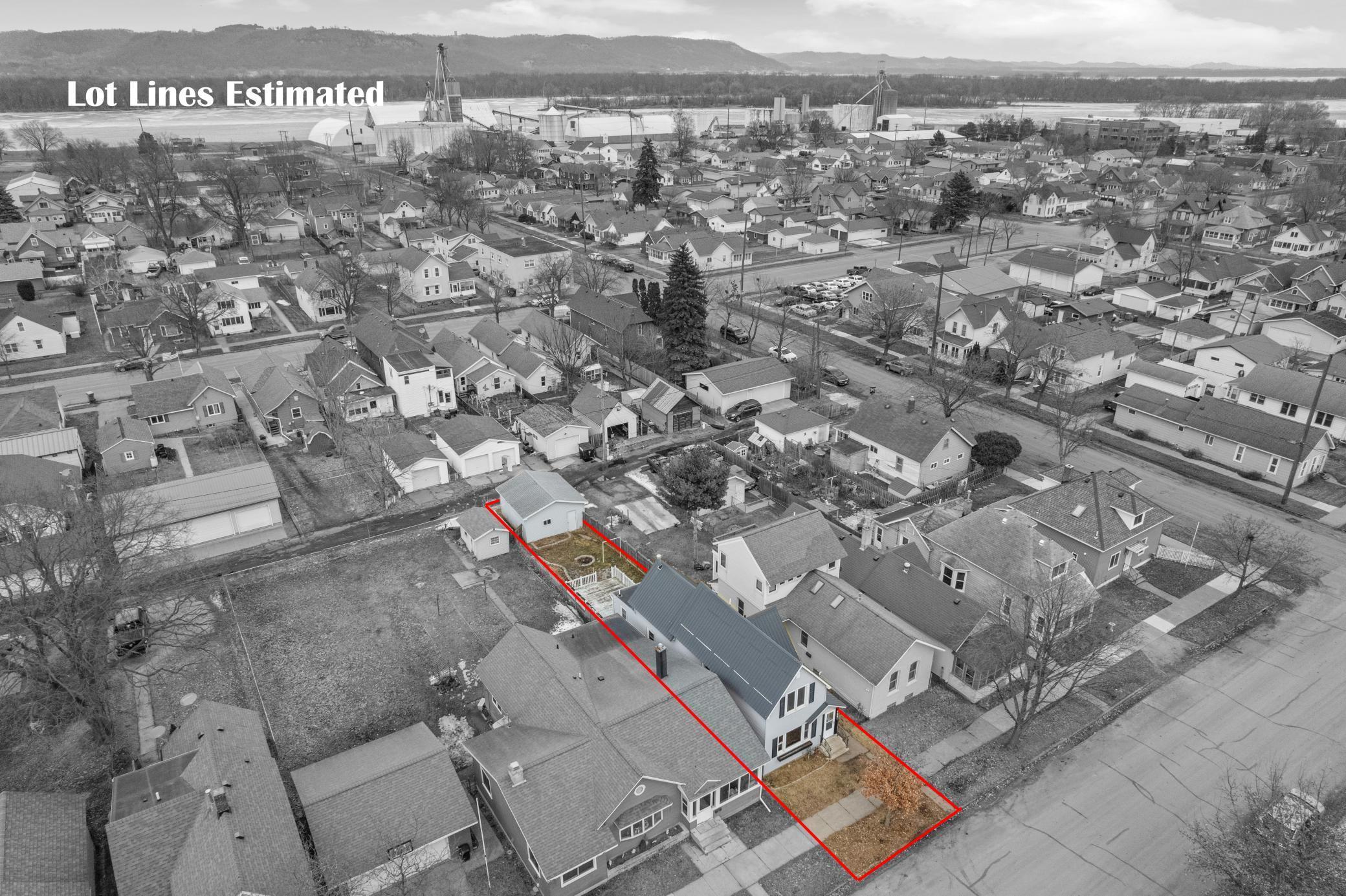 716 East 4th Street Winona, MN 55987 - Photo 3 of 31