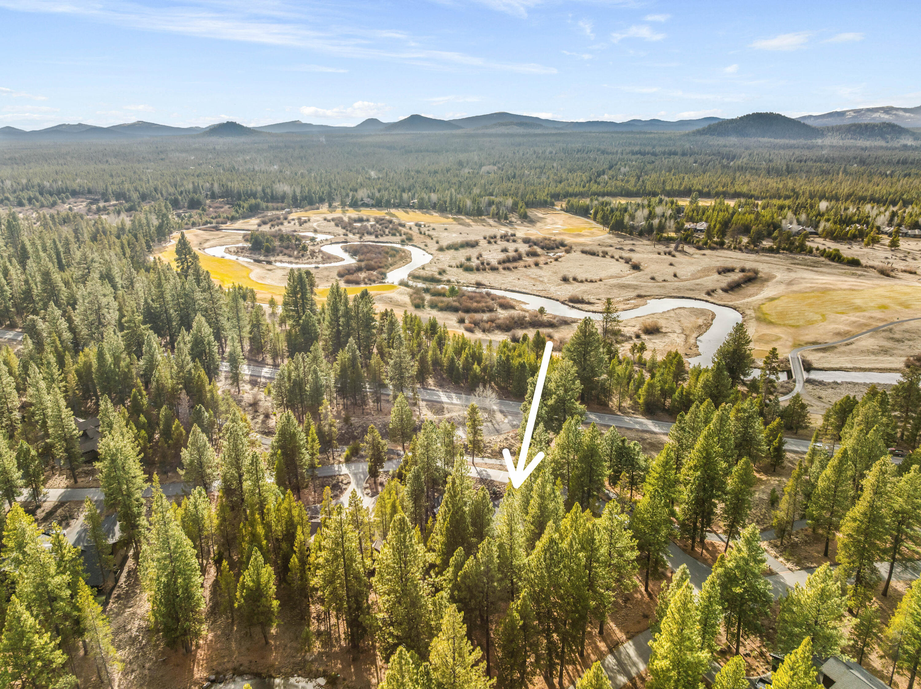 56302 Sable Rock Loop, Unit 255 Bend, OR 97707 - Photo 62 of 65 a view of lake and mountain