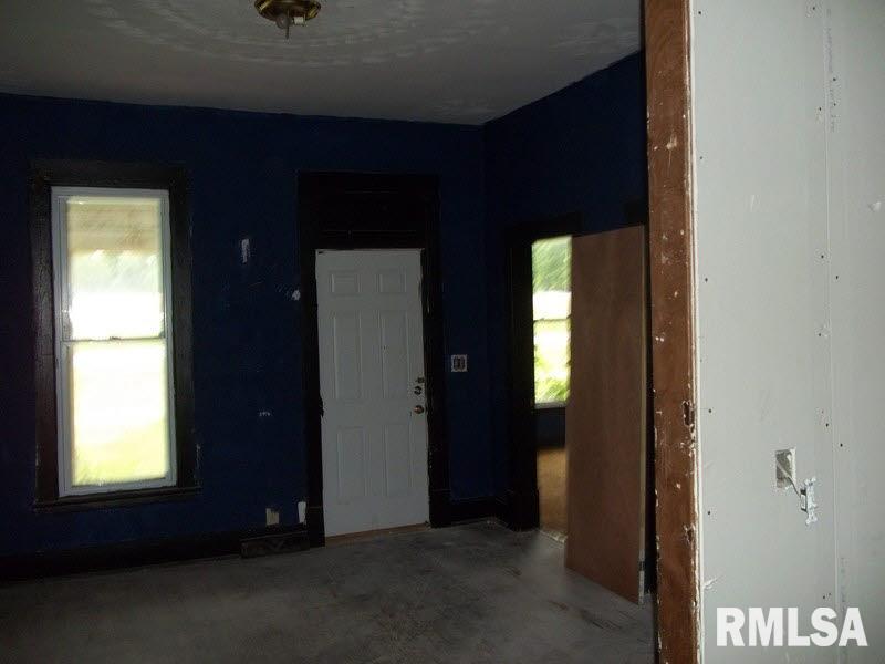 386 Plum Street Omaha, IL 62871 - Photo 3 of 4 Gallery Image 3