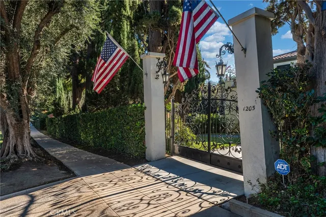 $8,000 | 1205 West Highland Avenue, Redlands, CA 92373