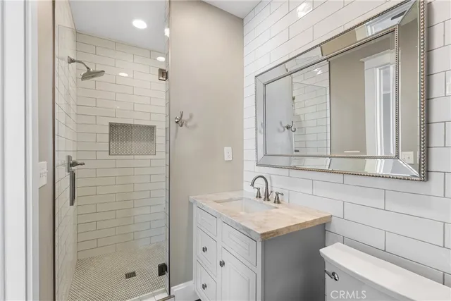 $8,000 | 1205 West Highland Avenue, Redlands, CA 92373