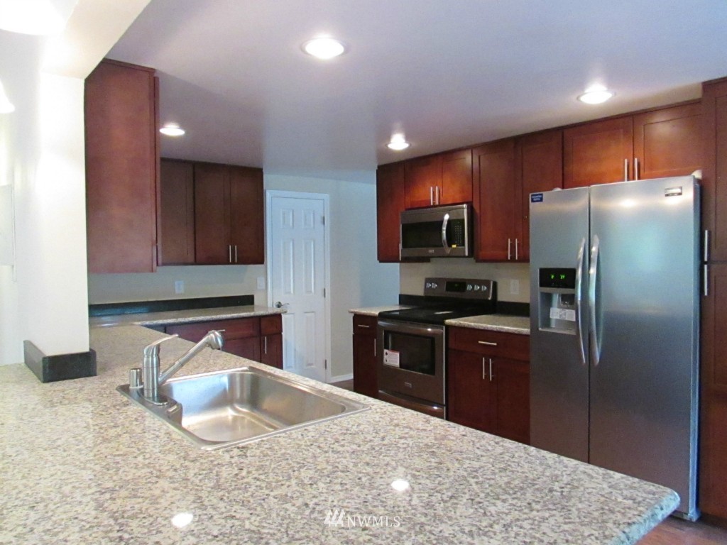 21135 Military Road South SeaTac, WA 98198 - Photo 3 of 19 Gallery Image 3