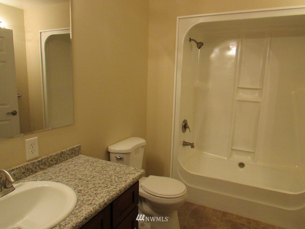 21135 Military Road South SeaTac, WA 98198 - Photo 8 of 19 Gallery Image 8