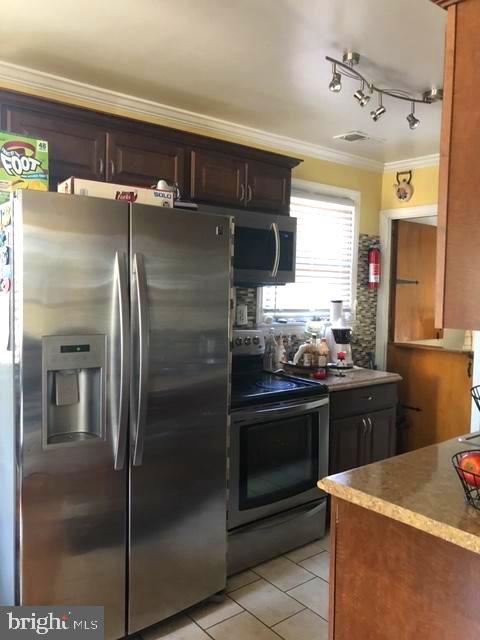 6728 Stanton Road Hyattsville, MD 20784 - Photo 9 of 9 Updated appliances