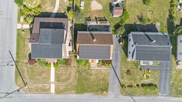 $259,900 | 104 Rotterdam Street, Rotterdam, NY 12306