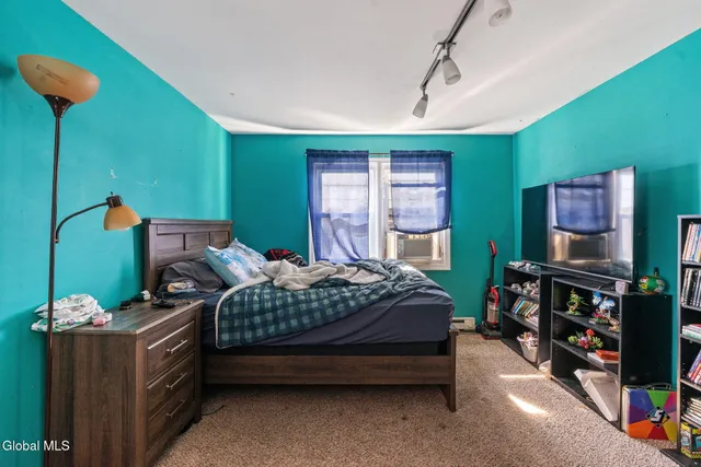 $259,900 | 104 Rotterdam Street, Rotterdam, NY 12306