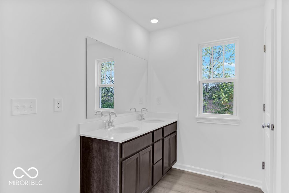 15958 Meadow Frost Court Fishers, IN 46037 - Photo 20 of 43