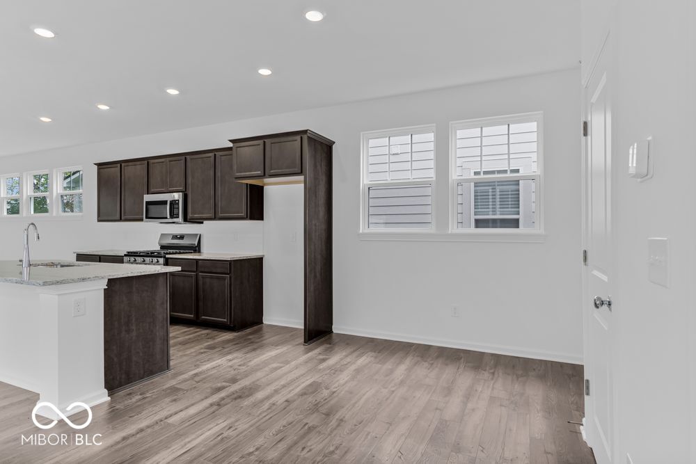 15958 Meadow Frost Court Fishers, IN 46037 - Photo 10 of 43