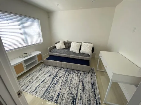 $3,950 | 6059 Riverton Avenue, North Hollywood, CA 91606
