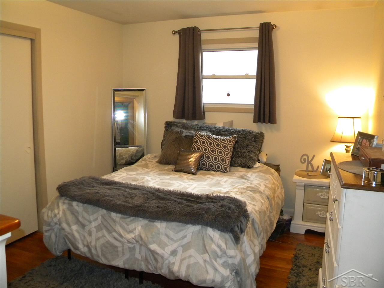 1460 Midland Road Saginaw, MI 48638 - Photo 20 of 30 31344335-19.JPG