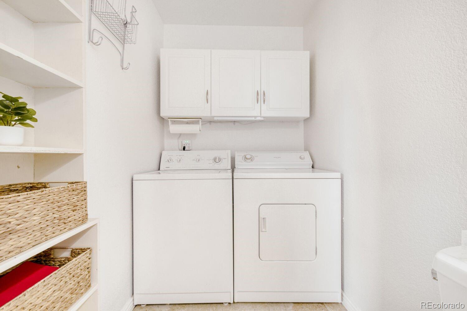 5174 Buckingham Road Boulder, CO 80301 - Photo 17 of 33 a utility room with dryer and washer