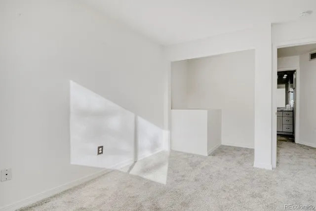 a picture of a wall with a white wall