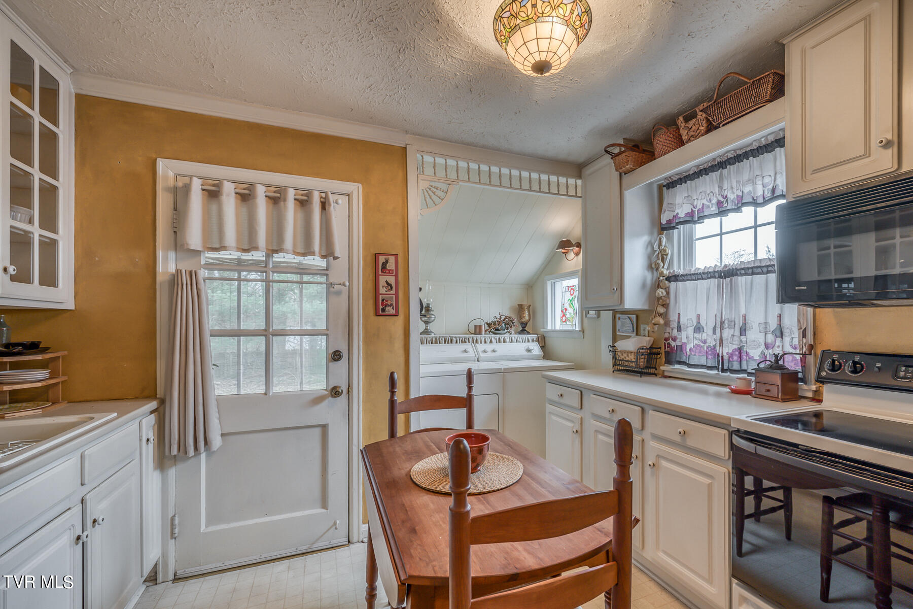 1024 Columbia Road Bristol, TN 37620 - Photo 7 of 19 1024 Columbia Rd 7