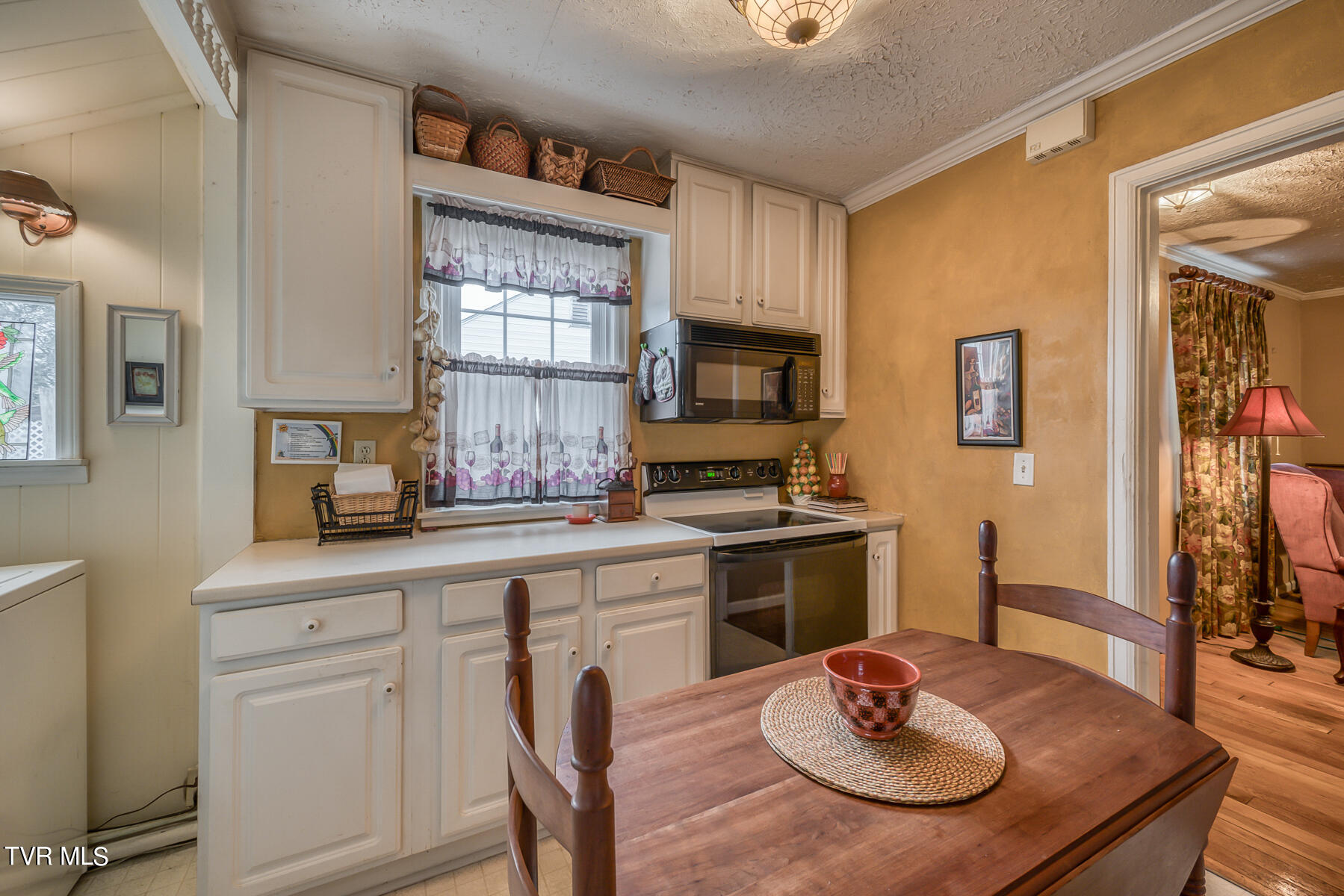 1024 Columbia Road Bristol, TN 37620 - Photo 8 of 19 1024 Columbia Rd 8