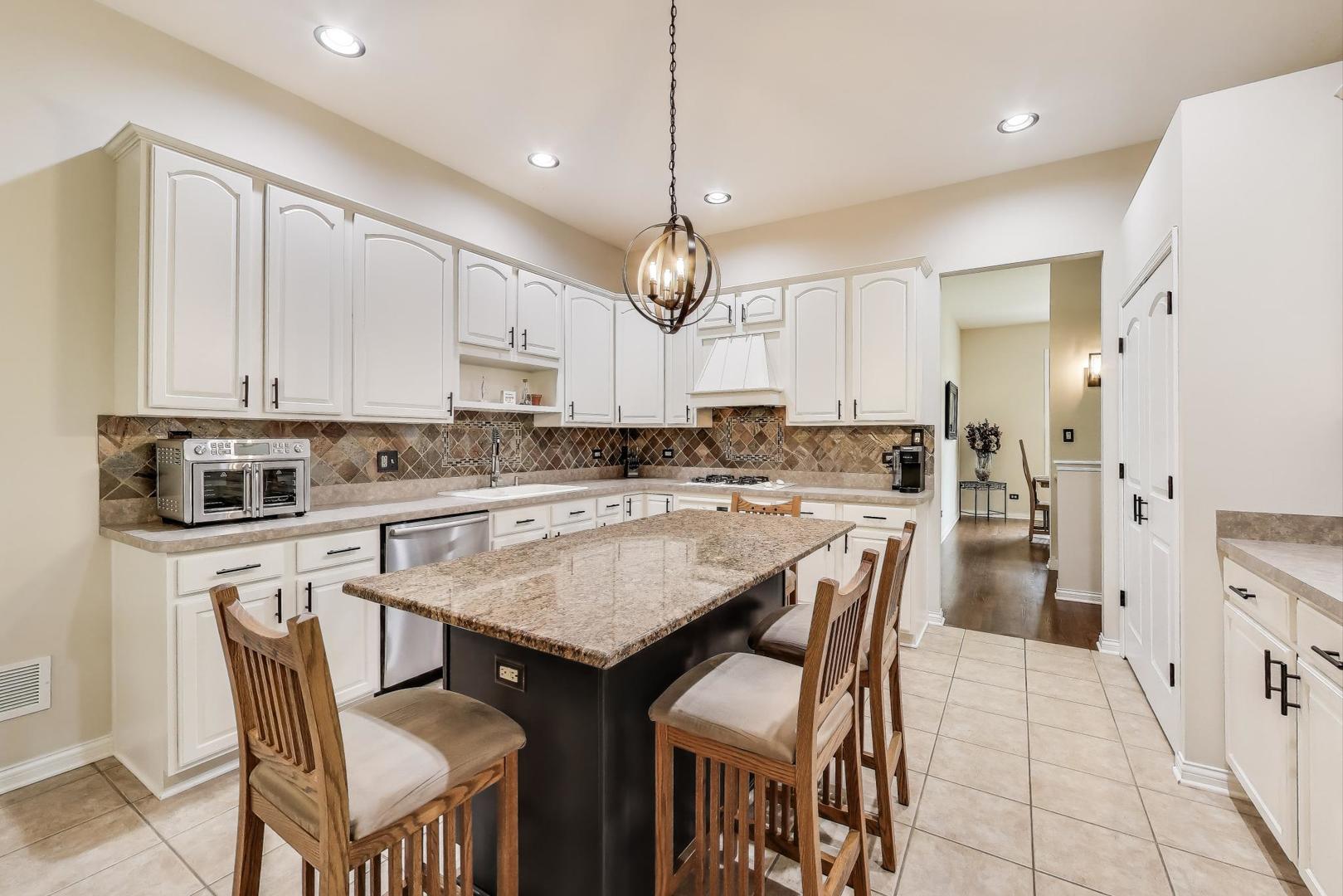 21973 Rosemary Road Frankfort, IL 60423 - Photo 12 of 48 Gallery Image 12