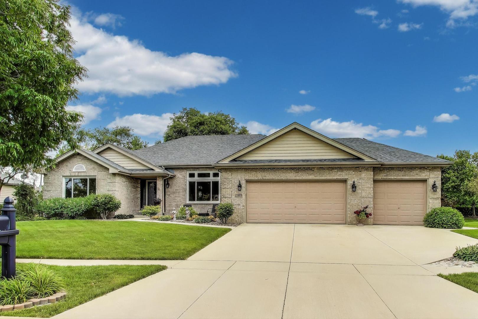 21973 Rosemary Road Frankfort, IL 60423 - Photo 2 of 48 Gallery Image 2
