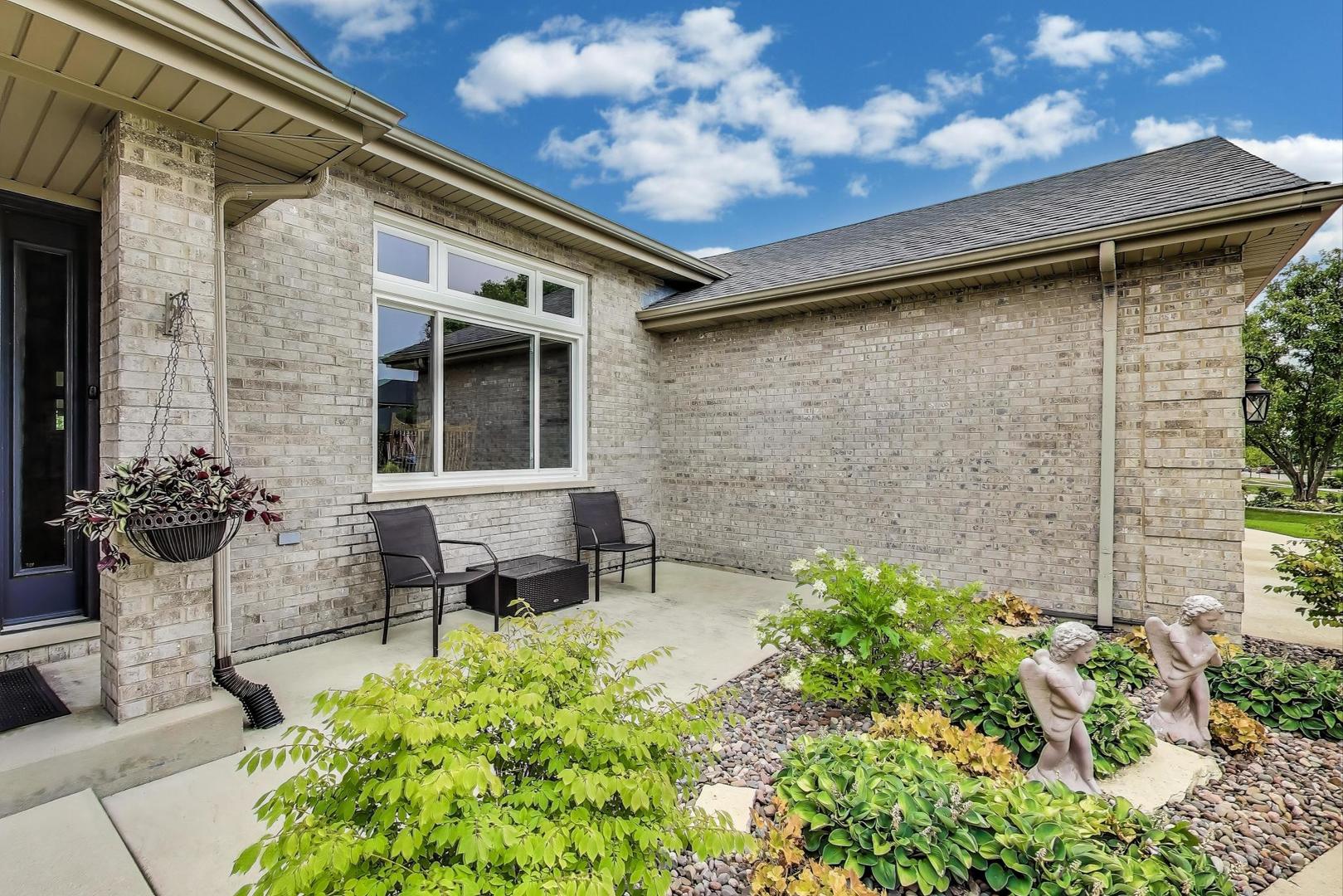 21973 Rosemary Road Frankfort, IL 60423 - Photo 4 of 48 Gallery Image 4