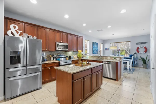 $749,500 | 5935 Southeast Crooked Oak Avenue, Hobe Sound, FL 33455