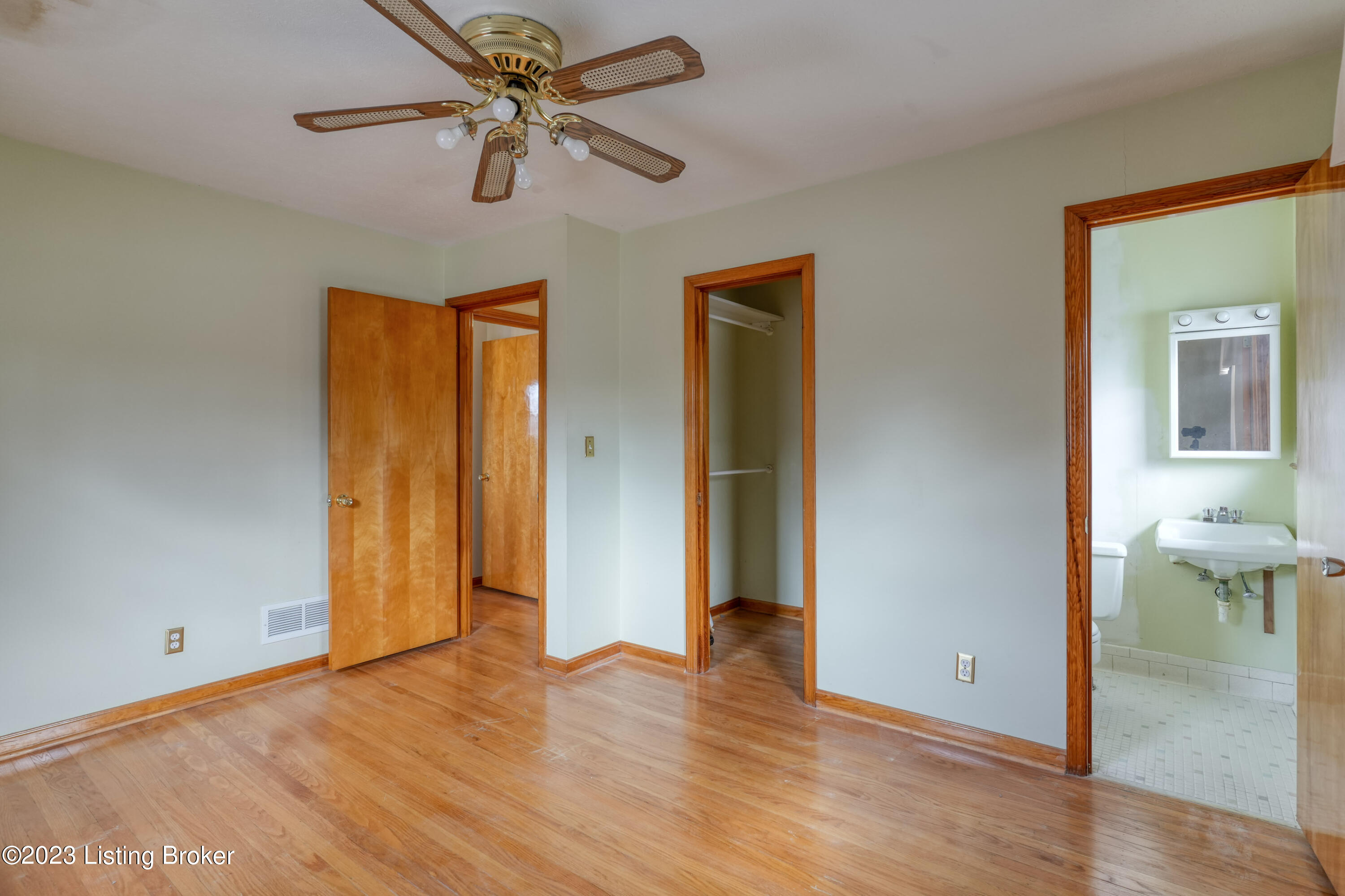 4821 Cane Run Road Louisville, KY 40216 - Photo 17 of 29 027 - 20230220 06928