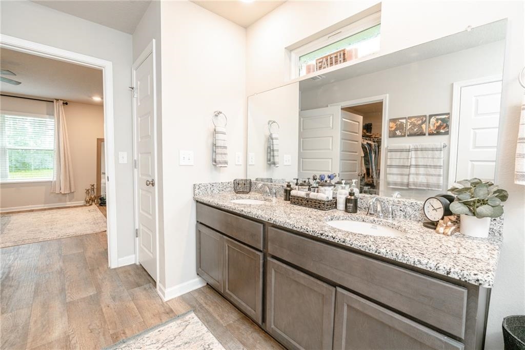 10162 Brodick Loop Daphne, AL 36527 - Photo 23 of 33 Bathroom