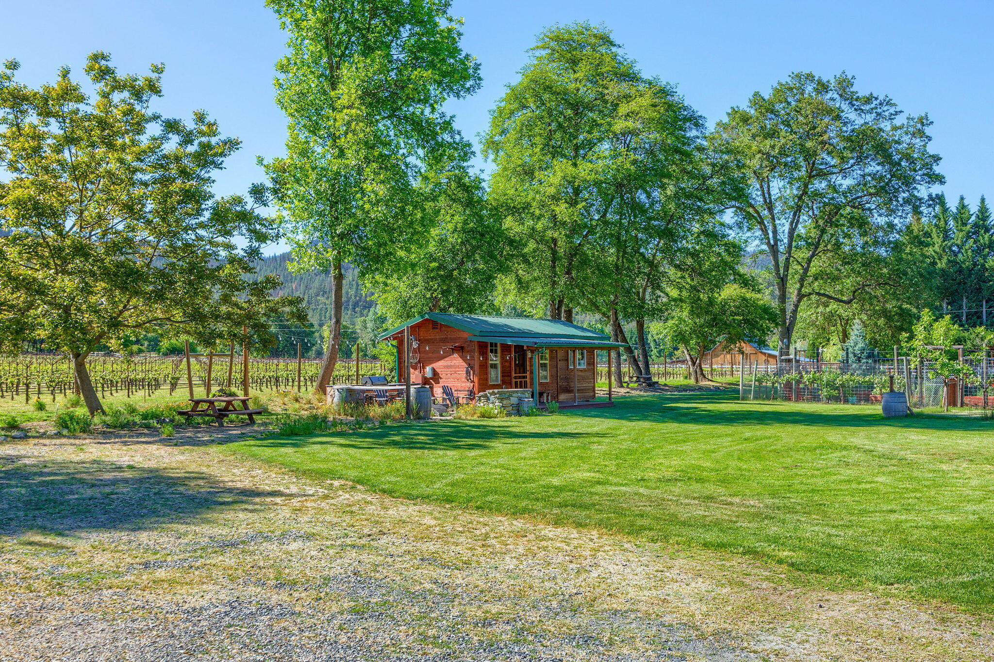 8127 Upper Applegate Road Jacksonville, OR 97530 - Photo 106 of 117 ApxUA (71)