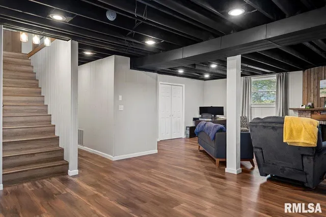 $305,000 | 12 Quail Lane, Jacksonville, IL 62650