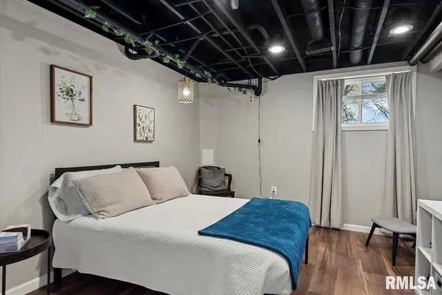 $305,000 | 12 Quail Lane, Jacksonville, IL 62650