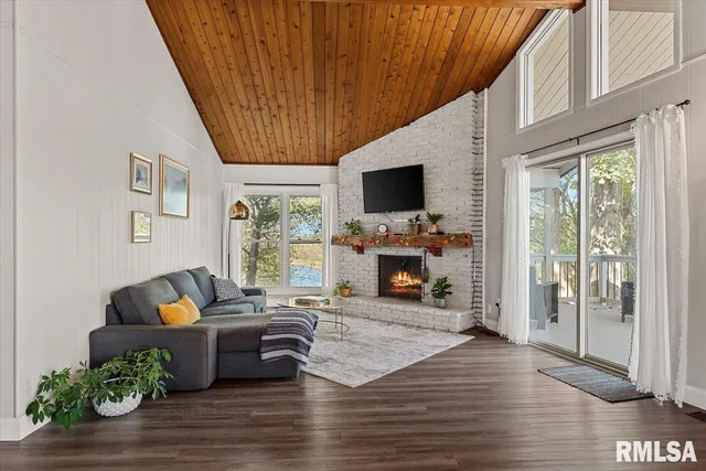 $305,000 | 12 Quail Lane, Jacksonville, IL 62650