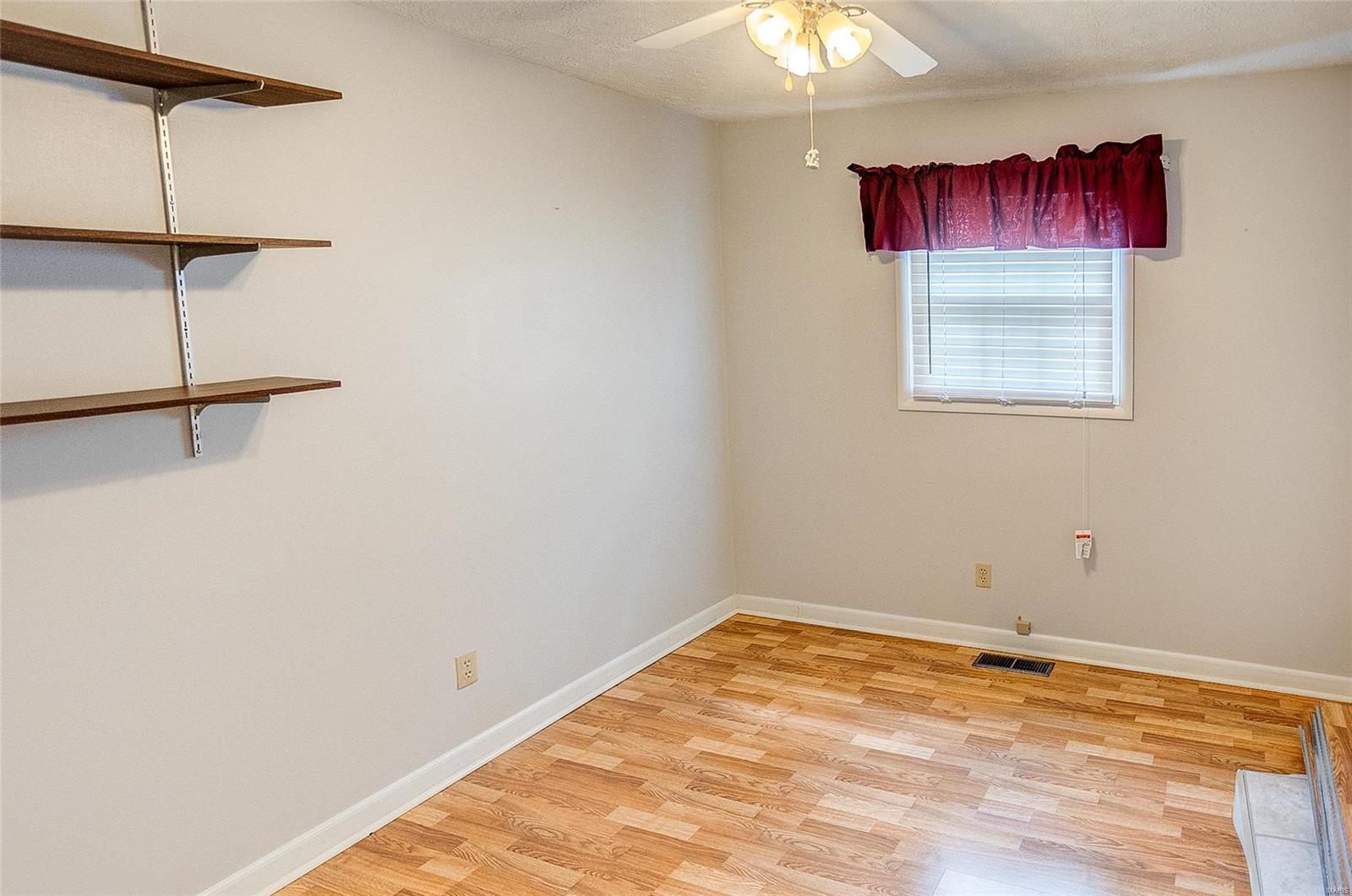 923 Reservoir Road Staunton, IL 62088 - Photo 12 of 26