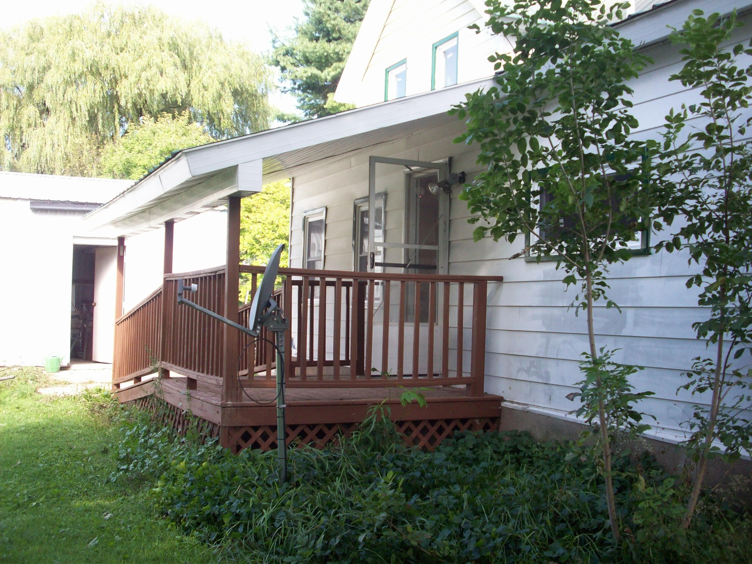 23653 4 Mile Road Reed City, MI 49677 - Photo 4 of 27 100_5933