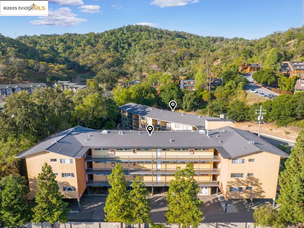195 Los Robles Road Novato, CA 94949 - Photo 2 of 26 an aerial view of a house