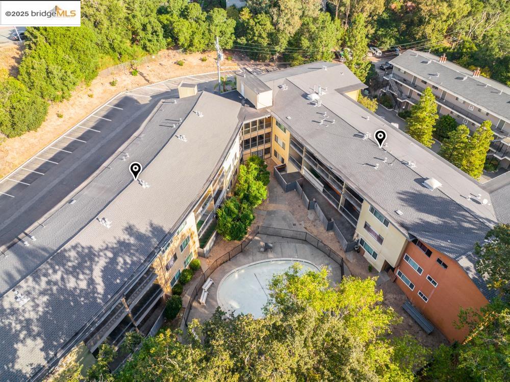 195 Los Robles Road Novato, CA 94949 - Photo 8 of 26 a view of a house with a yard