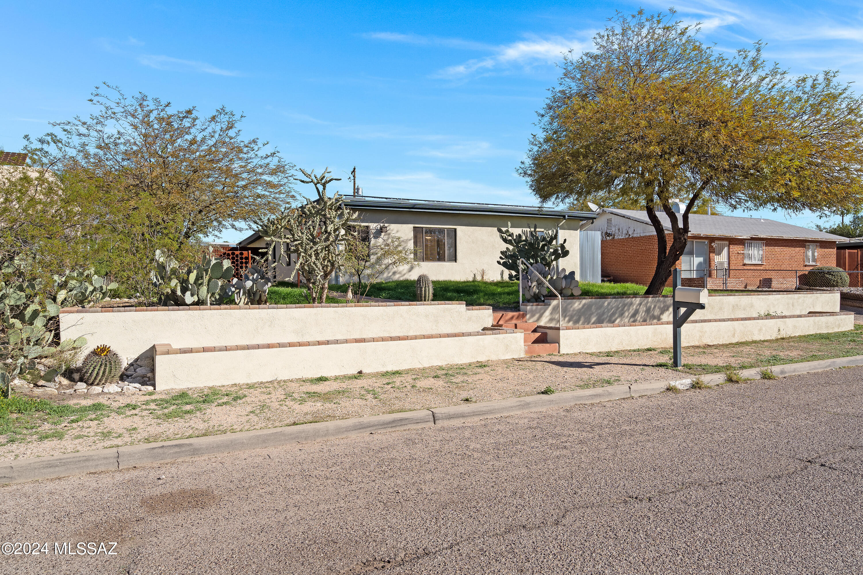 227 East Linden Street Tucson, AZ 85705 - Photo 2 of 31