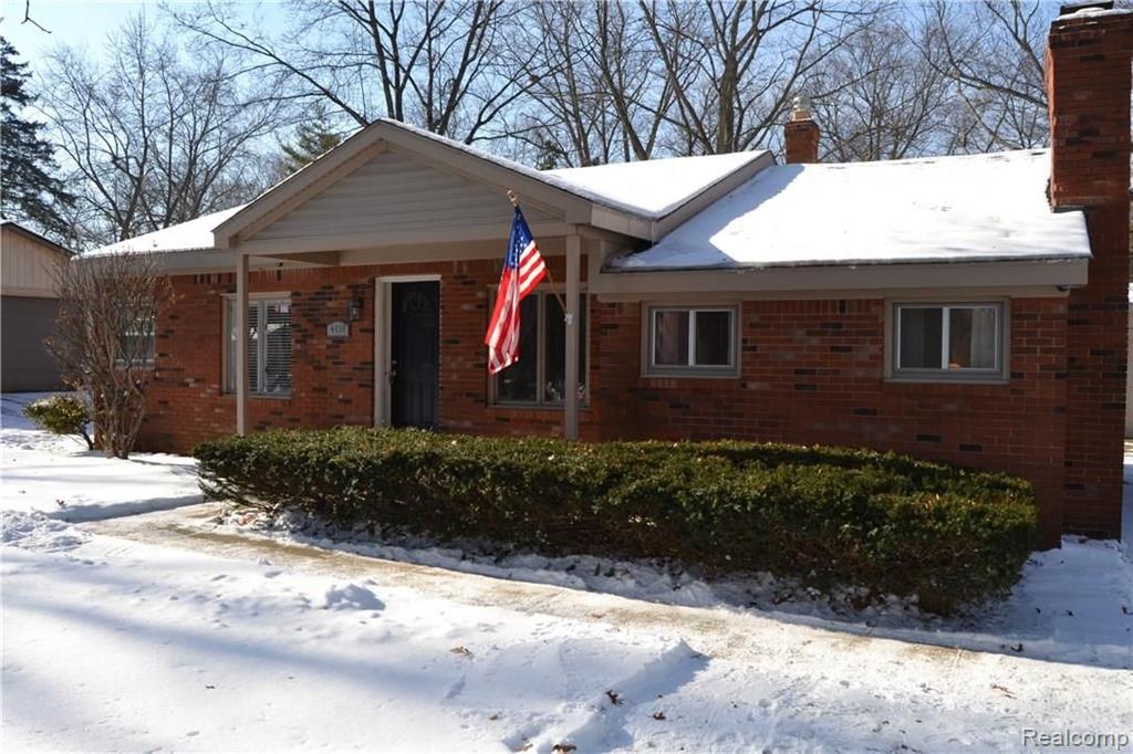 4430 Green Lake Road West Bloomfield, MI 48323 - Photo 1 of 21