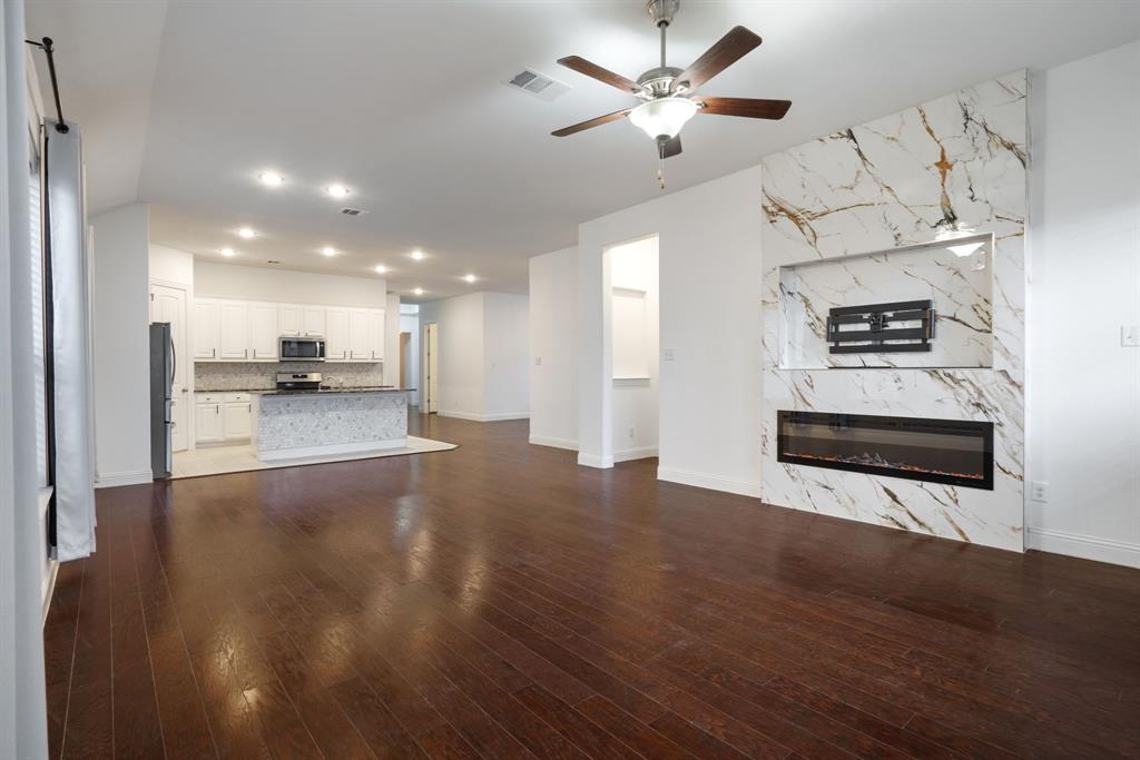 2144 Spencer Lane Carrollton, TX 75010 - Photo 20 of 31