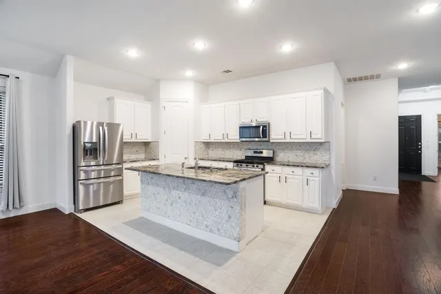 $3,000 | 2144 Spencer Lane, Carrollton, TX 75010