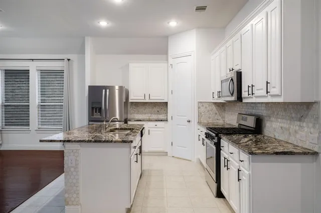 $3,000 | 2144 Spencer Lane, Carrollton, TX 75010