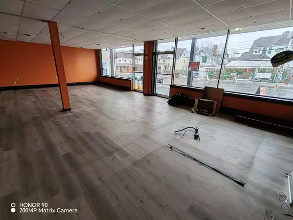 $2,700 | 200 Main Street, Binghamton, NY 13905