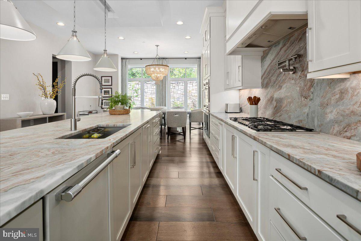 8129 River Road Bethesda, MD 20817 - Photo 16 of 84