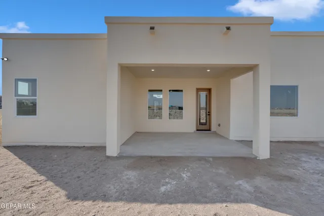 $437,000 | 13397 Emerald Pearl Drive, Horizon City, TX 79928