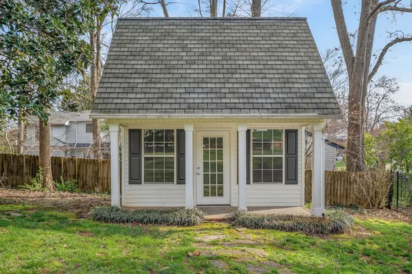 $1,399,900 | 811 North Maple Avenue, Cookeville, TN 38501