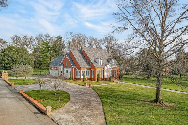 $1,399,900 | 811 North Maple Avenue, Cookeville, TN 38501