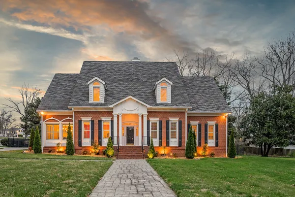 $1,399,900 | 811 North Maple Avenue, Cookeville, TN 38501