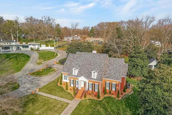 $1,399,900 | 811 North Maple Avenue, Cookeville, TN 38501