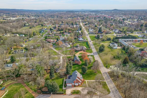 $1,399,900 | 811 North Maple Avenue, Cookeville, TN 38501