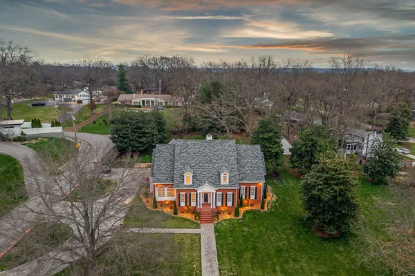 $1,399,900 | 811 North Maple Avenue, Cookeville, TN 38501