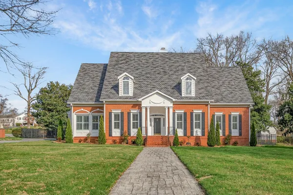 $1,399,900 | 811 North Maple Avenue, Cookeville, TN 38501