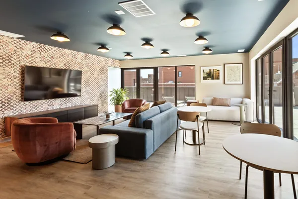 $2,450 | 1550 West Monroe Street, Unit 306, Chicago, IL 60607