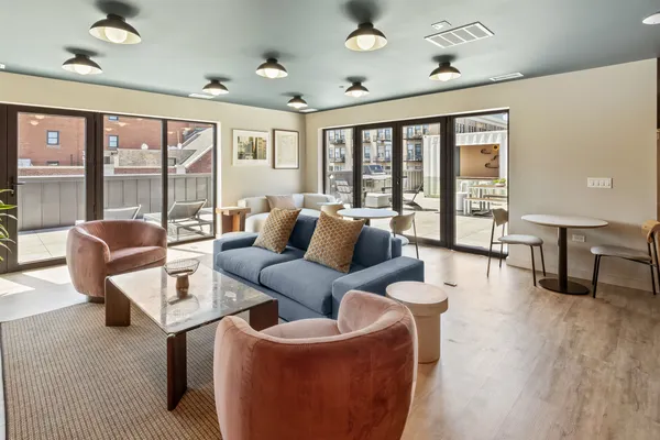 $2,450 | 1550 West Monroe Street, Unit 306, Chicago, IL 60607