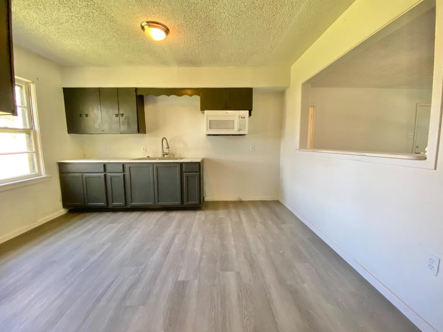 3206 1st Place Lubbock, TX 79415 - Photo 5 of 11 Photo 5